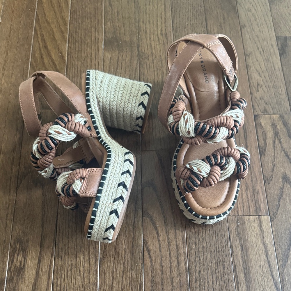 Lucky Brand Brown and Tan Woven Platform Sandals (never worn)
